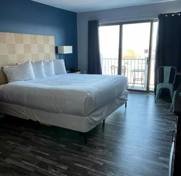 Hotelli Trade Winds On The Bay