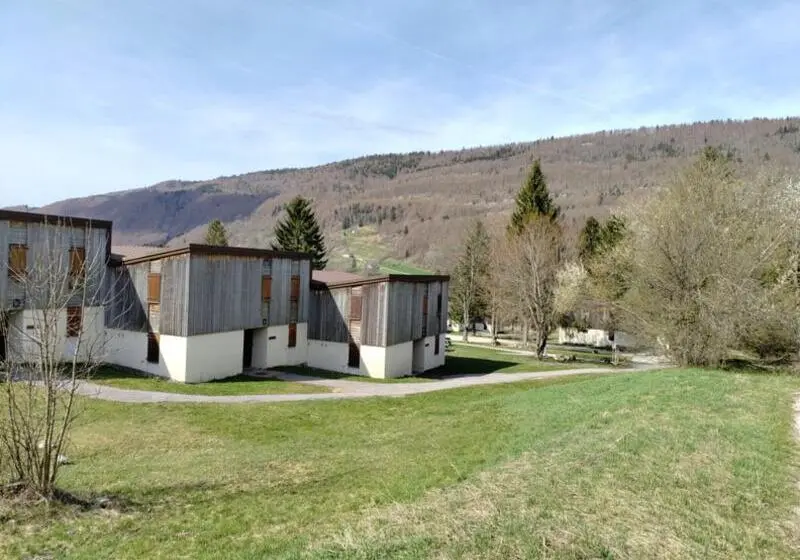 Hotelli Vvf Les Monts Jura