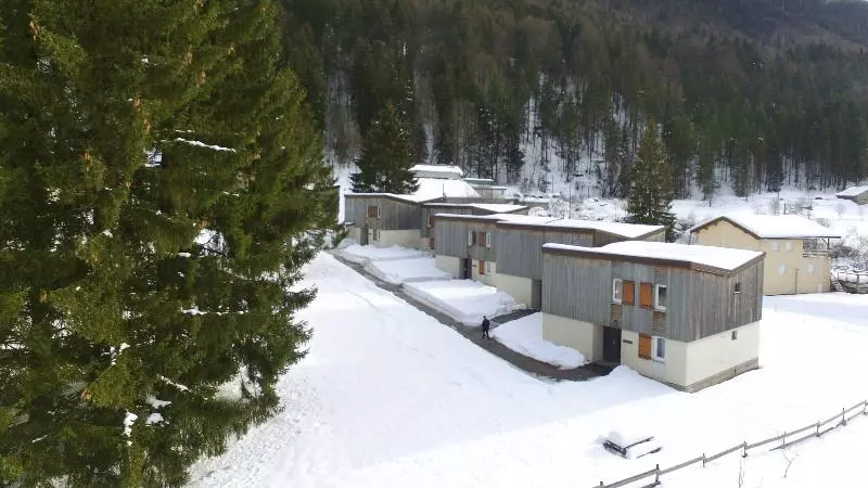 Hotelli Vvf Les Monts Jura