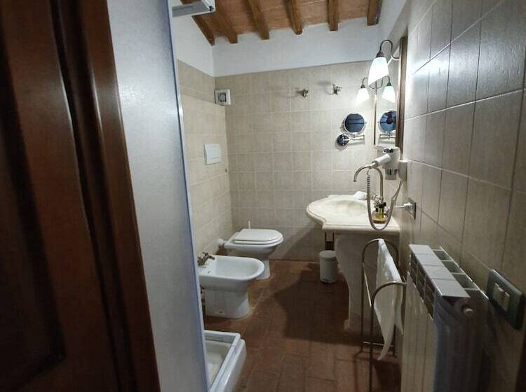 Vin Hotel   Wine Resort And Agriturismo Montieri