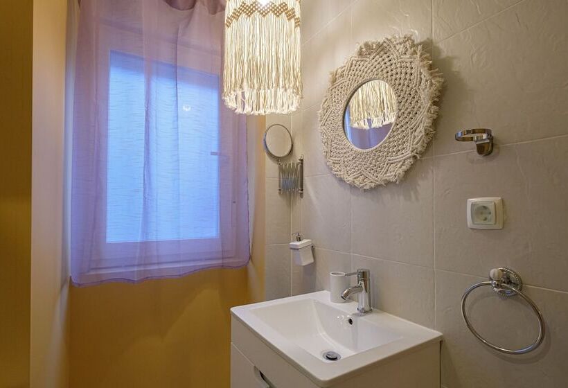 Y Quebedo Boutique Apartments