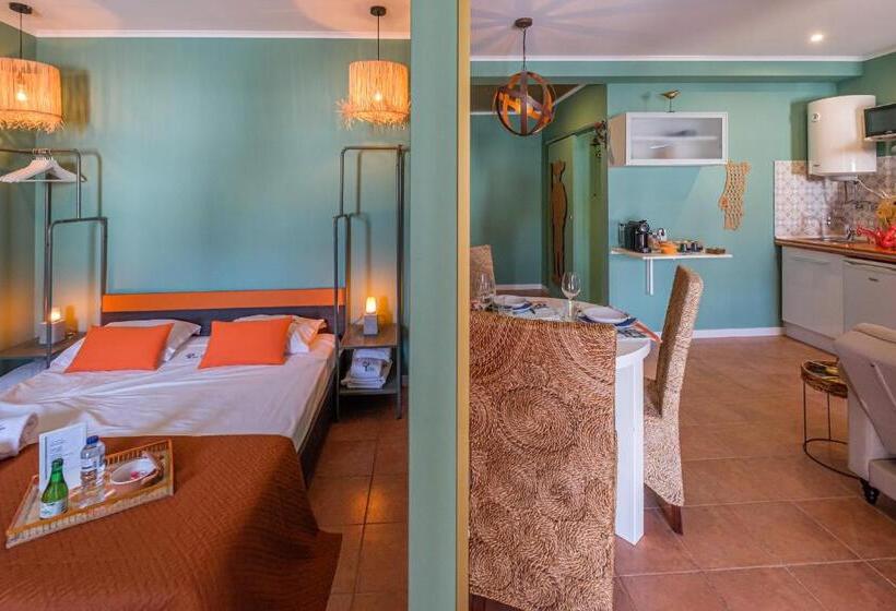 Y Quebedo Boutique Apartments