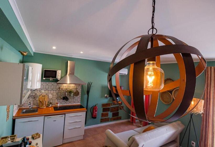 Y Quebedo Boutique Apartments