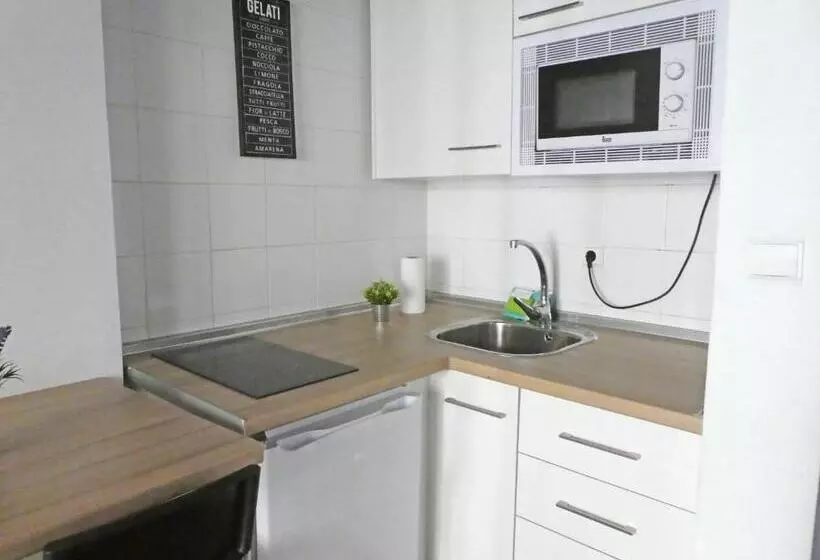 Apartamentos Nahira Suites 3000