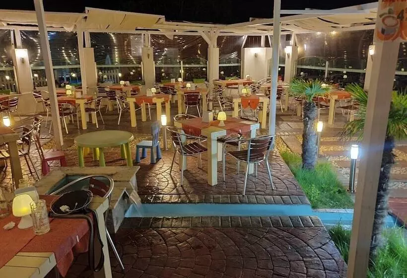 Family Hotel Sunday