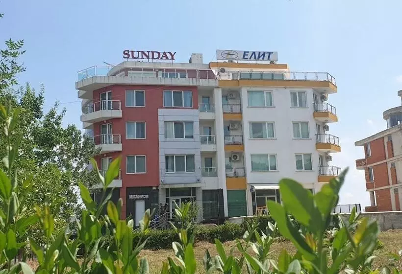 Family Hotel Sunday