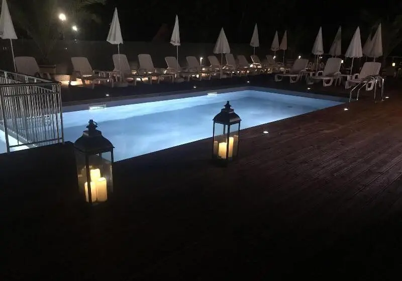 Family Hotel Sunday