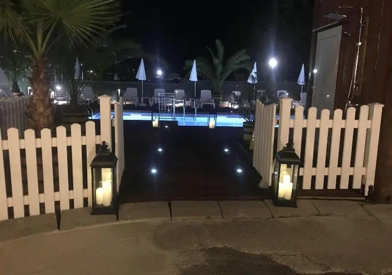 Family Hotel Sunday