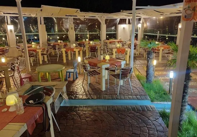 Family Hotel Sunday