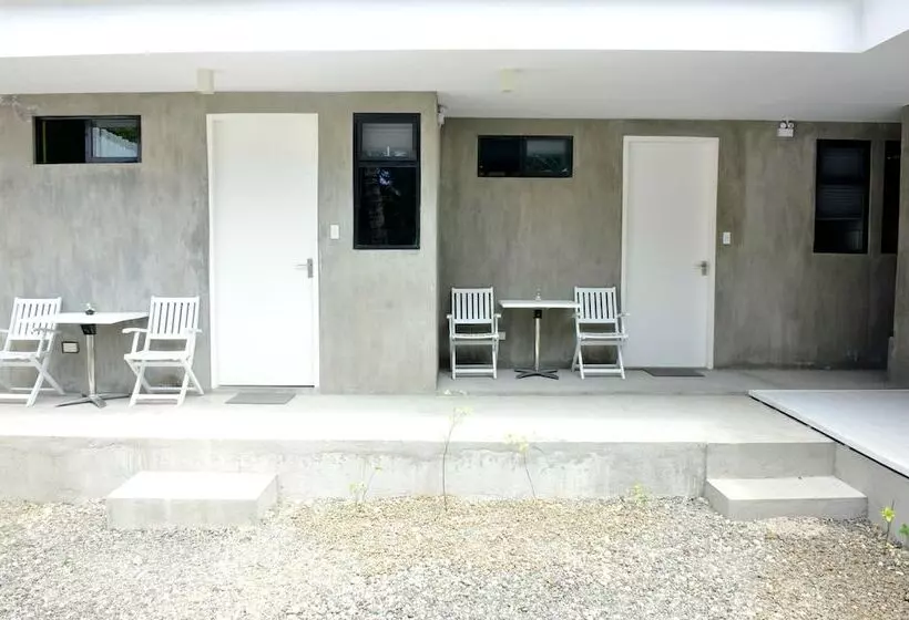 هتل Boracay Balcony Inn