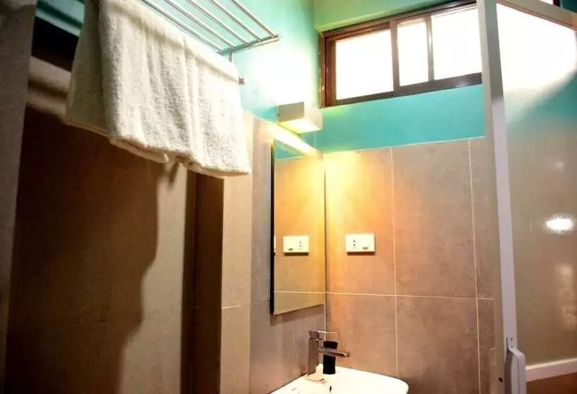 هتل Boracay Balcony Inn