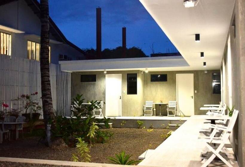 בית מלון כפרי Boracay Balcony Inn