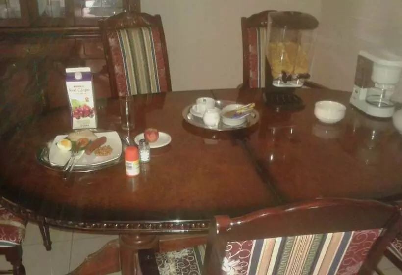 هتل Den View Guesthouse