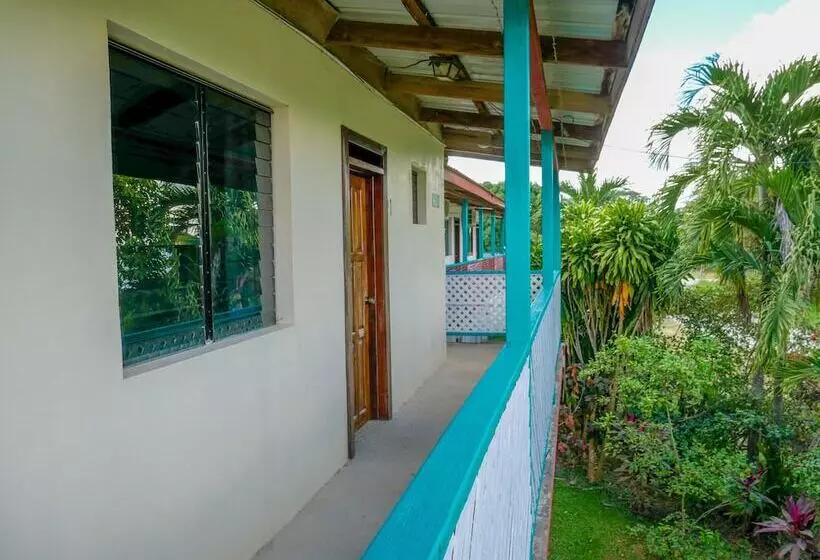 Hotelli Drift Inn Cayo