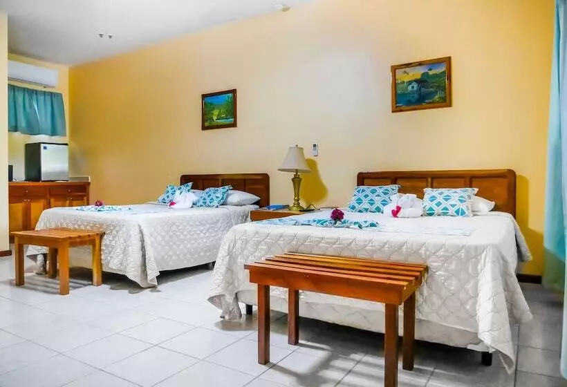 Hotelli Drift Inn Cayo