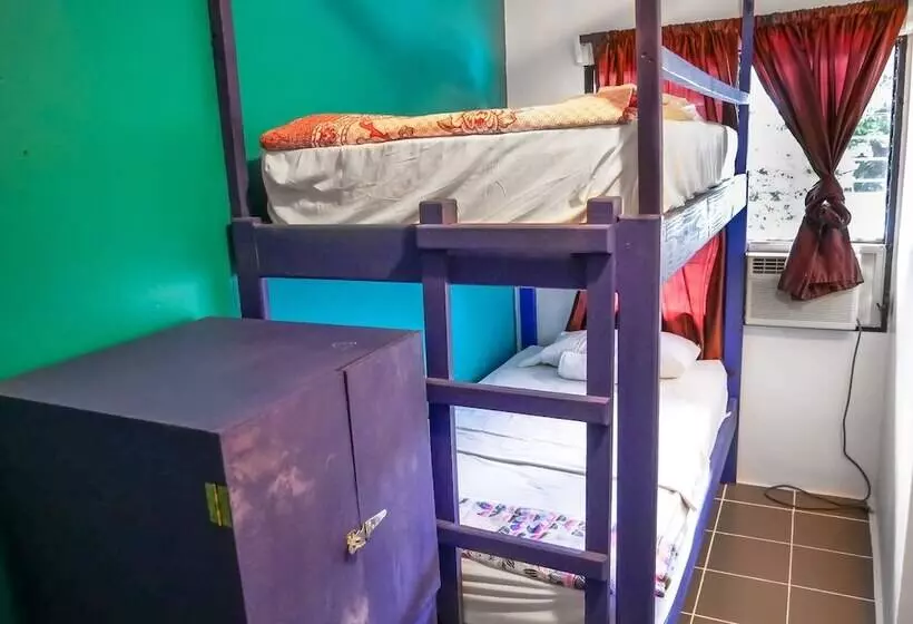 Hotelli Drift Inn Cayo