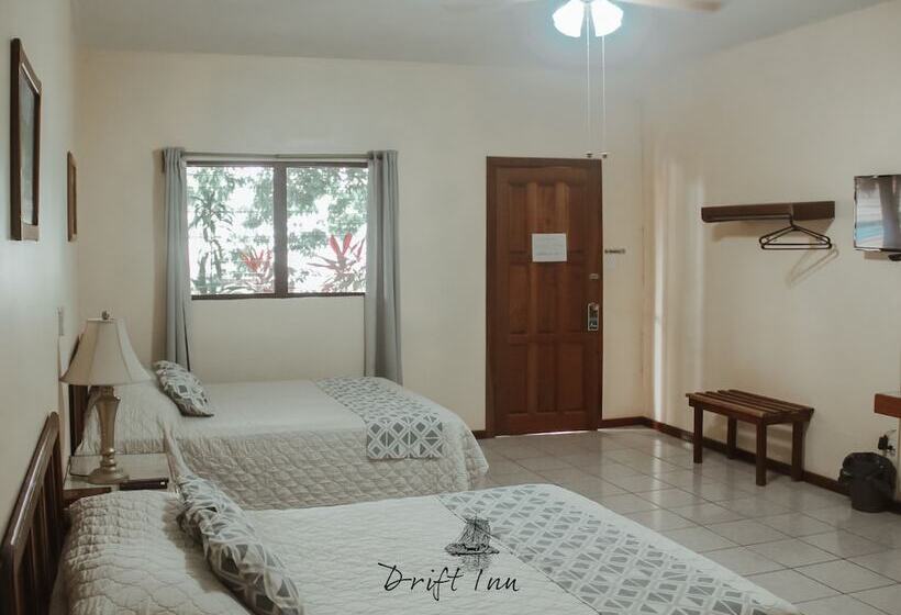 בית מלון כפרי Drift Inn Cayo