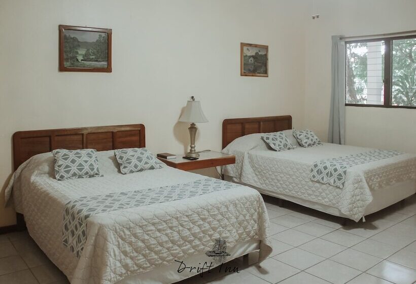 בית מלון כפרי Drift Inn Cayo