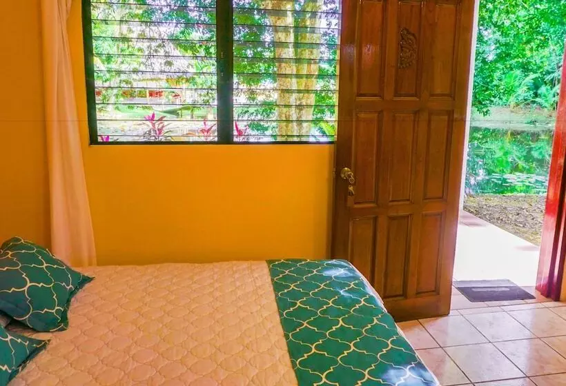 Hotelli Drift Inn Cayo