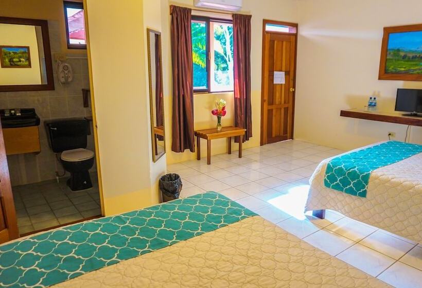 בית מלון כפרי Drift Inn Cayo