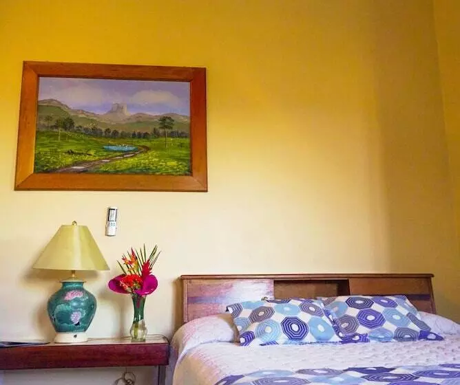 Hotelli Drift Inn Cayo