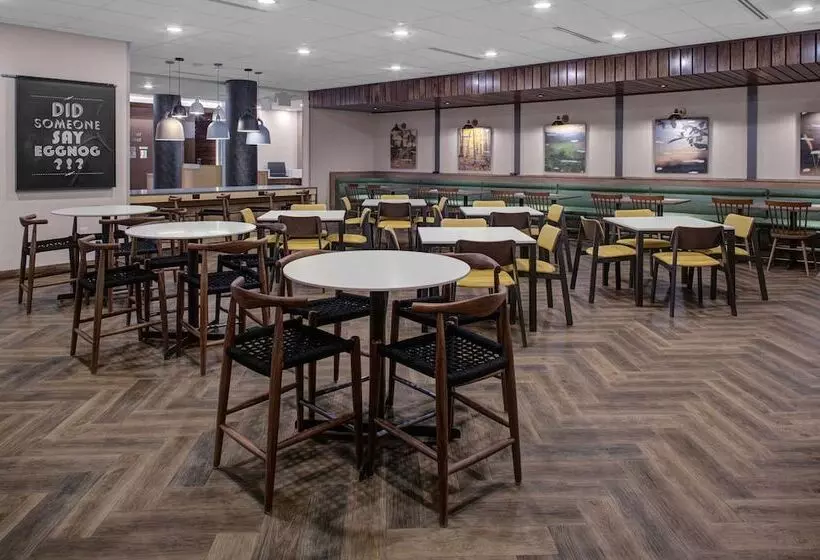 هتل Fairfield Inn & Suites By Marriott Allentown West