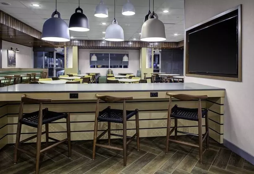 هتل Fairfield Inn & Suites By Marriott Allentown West