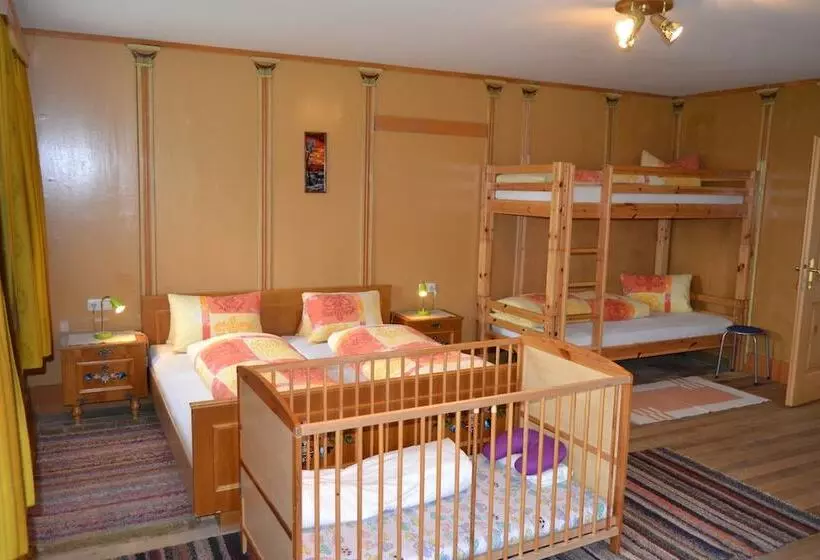 ホテル Ferienhaus Toeldererhof