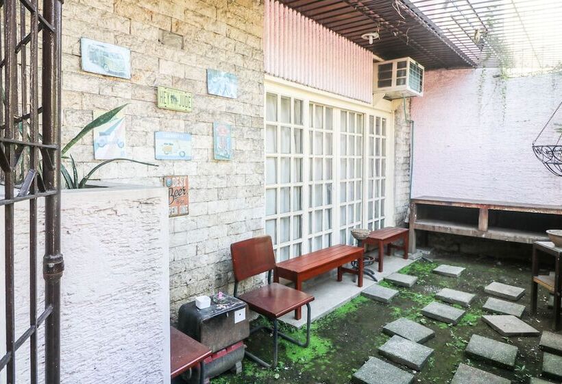 Hotel Kamuning Hostel