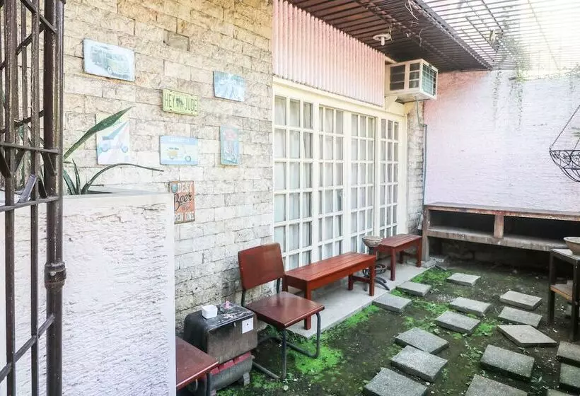 ホテル Kamuning Hostel