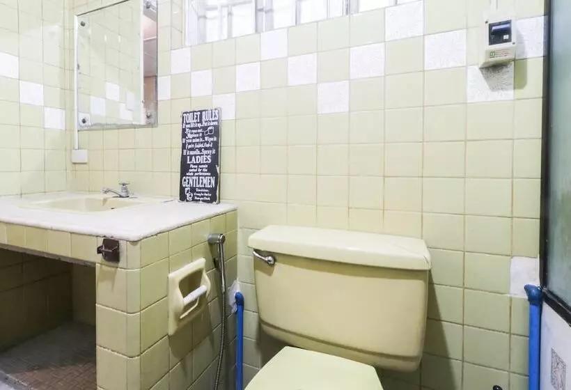 ホテル Kamuning Hostel
