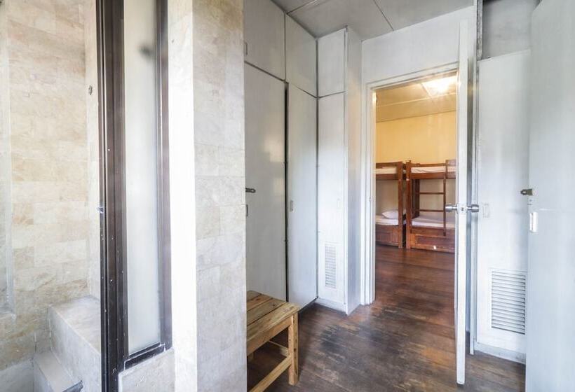 Hotel Kamuning Hostel