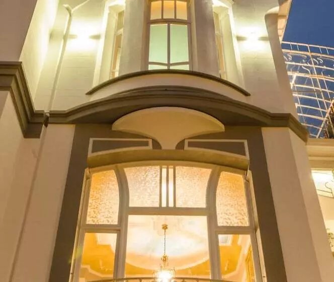 هتل La Villa Balat