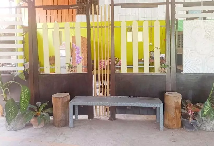 ホテル Nu Phuket Airport Residence