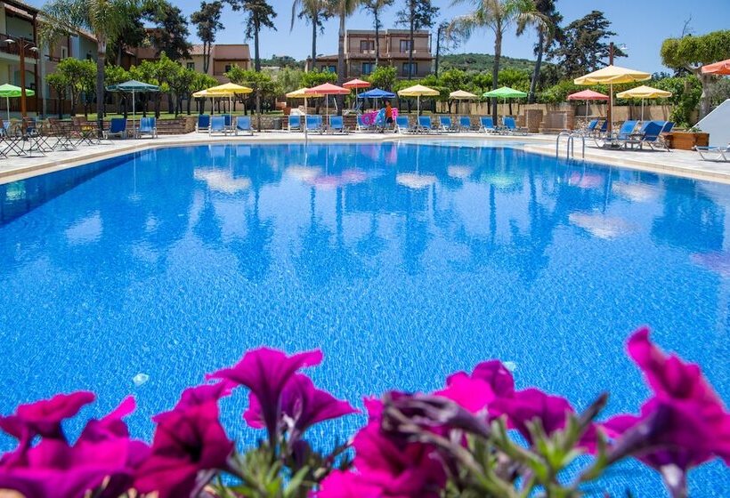 בית מלון כפרי Omega Platanias