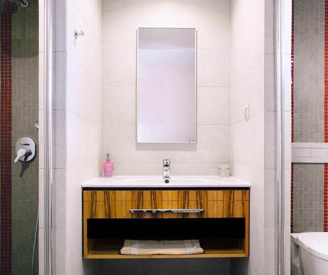 בית מלון כפרי Omega Platanias