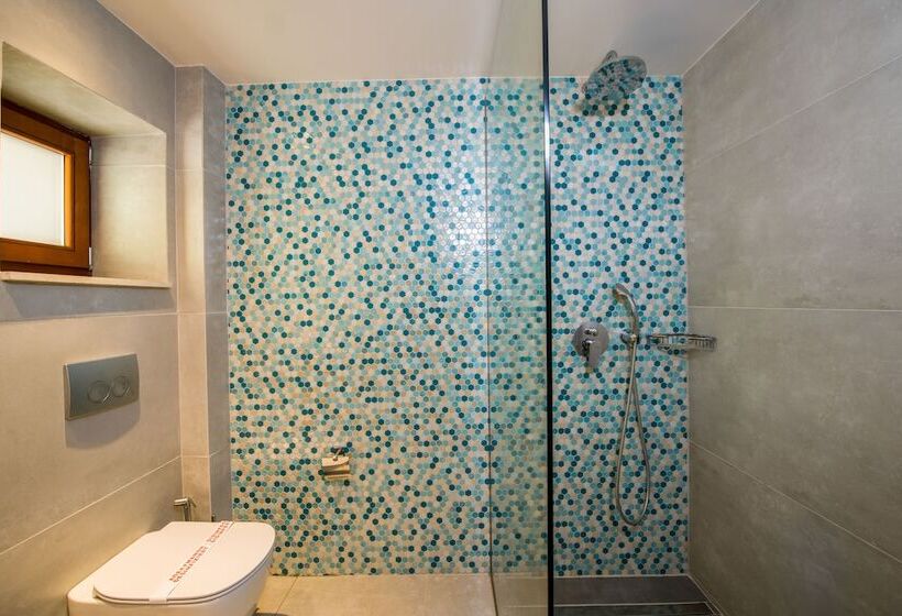 בית מלון כפרי Omega Platanias