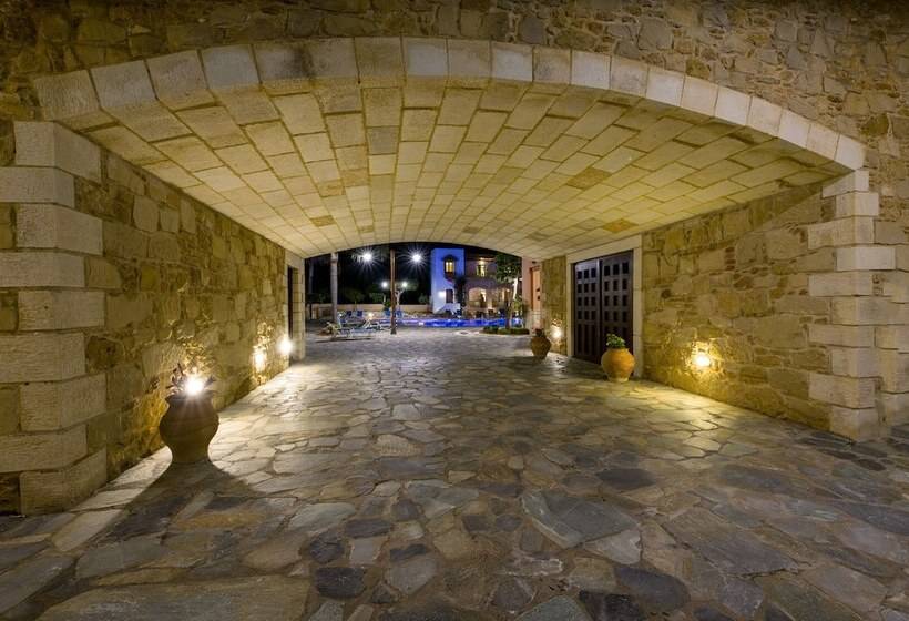 בית מלון כפרי Omega Platanias