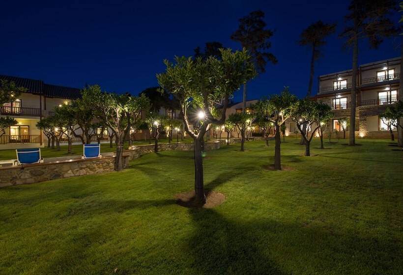 בית מלון כפרי Omega Platanias