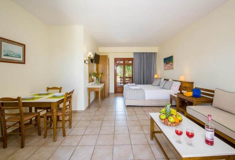 בית מלון כפרי Omega Platanias