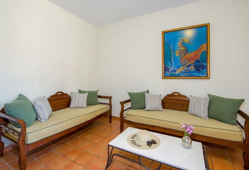 בית מלון כפרי Omega Platanias