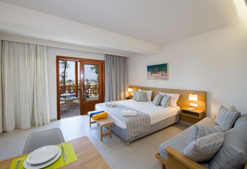 בית מלון כפרי Omega Platanias