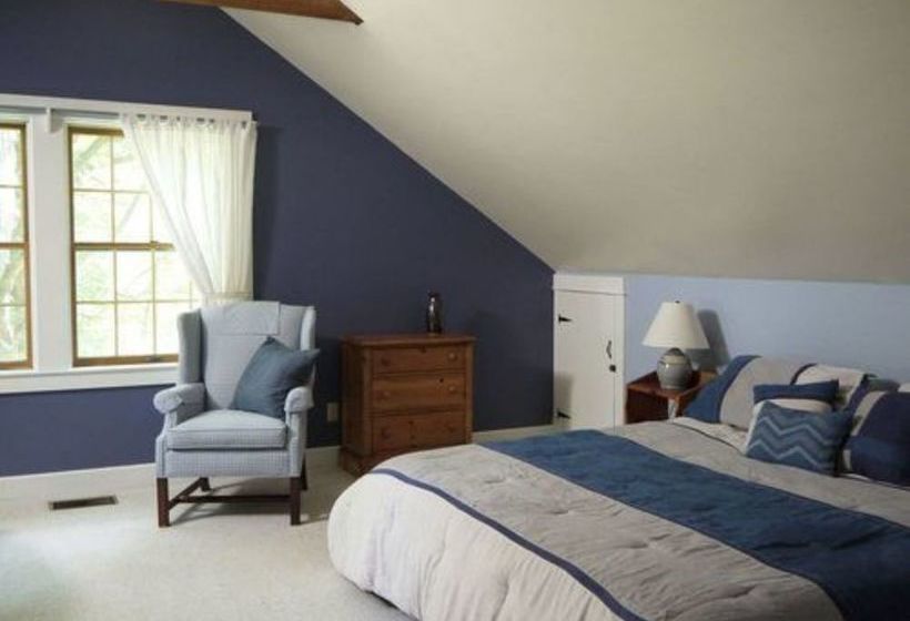 فندق Pine Hollow Inn