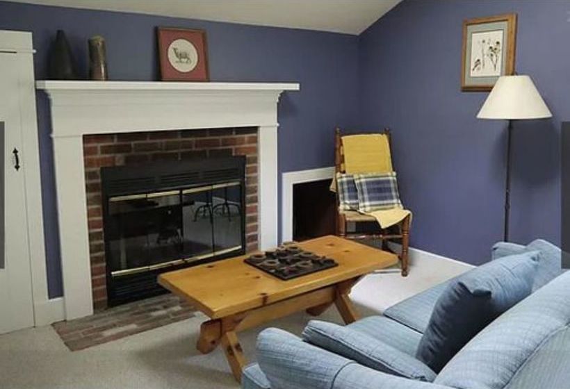 فندق Pine Hollow Inn