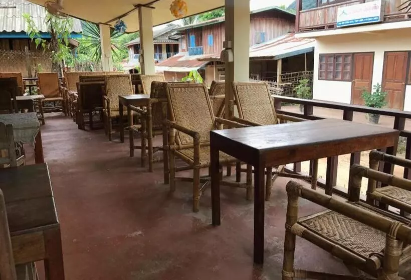 ホテル Riverview Bungalows & Gh