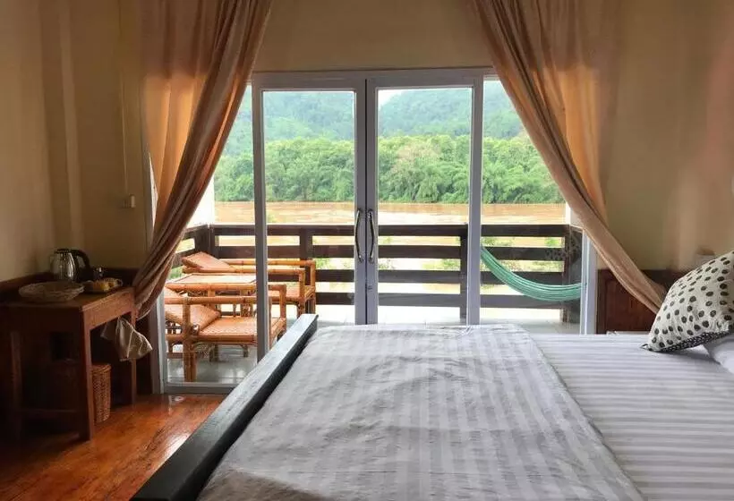 ホテル Riverview Bungalows & Gh