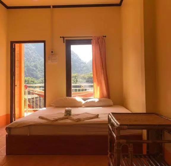 ホテル Riverview Bungalows & Gh