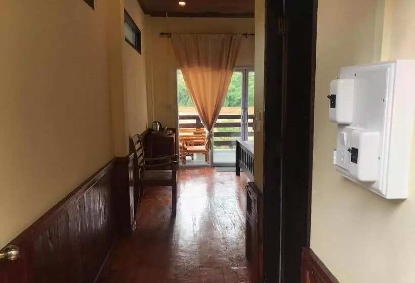 ホテル Riverview Bungalows & Gh