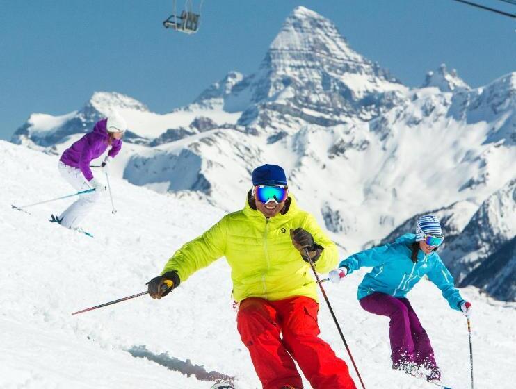 هتل Sunshine Mountain Lodge