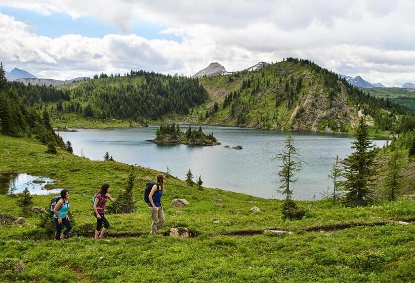 هتل Sunshine Mountain Lodge